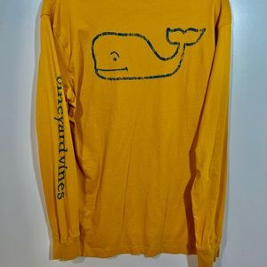vineyard Vines long sleeve t shirt